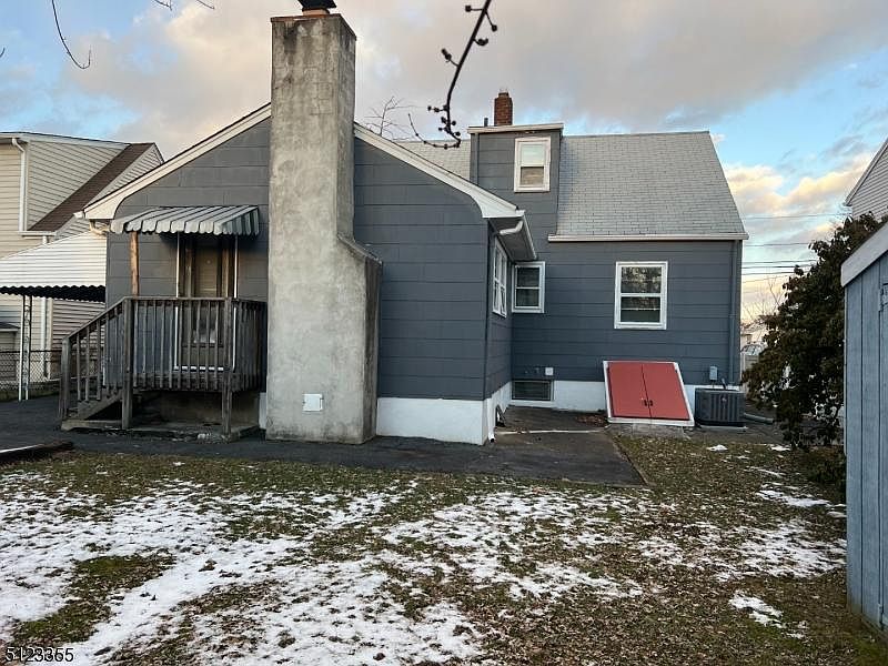 2nd image of 80 Green Tree Rd