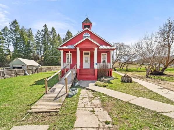 1696D W Blue Creek Rd, Chewelah, WA 99109