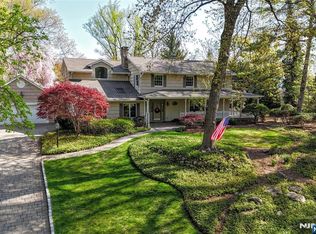 12 Beresford Rd, Allendale, NJ 07401