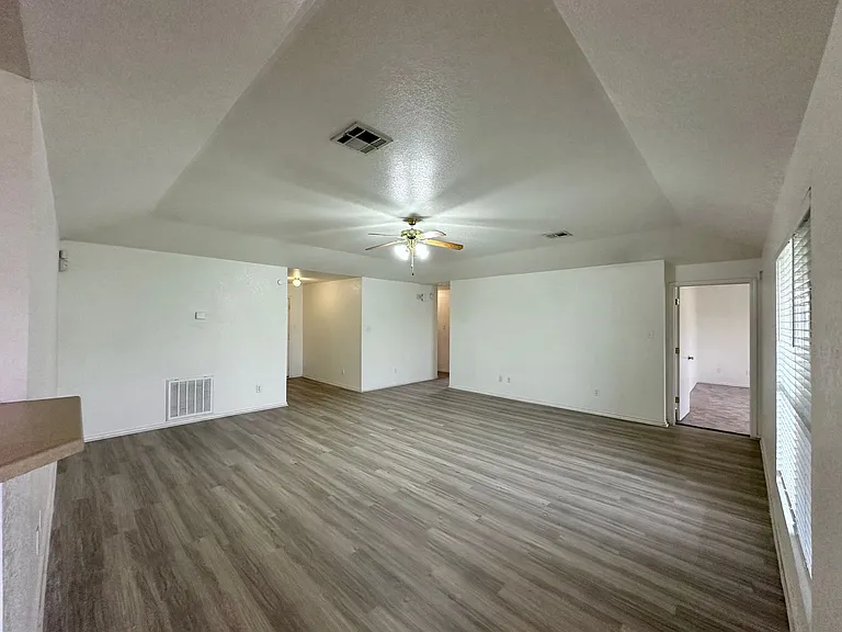 5309 Holster Dr — Photo 6