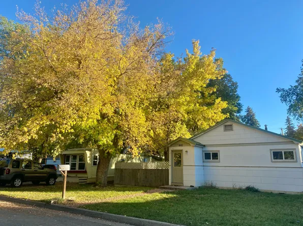 441 Eugene St, Lander, WY 82520