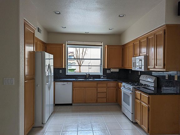 2nd image of 2210 Gianera St