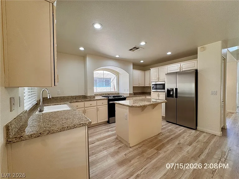 10921 Calcedonian St — Photo 10