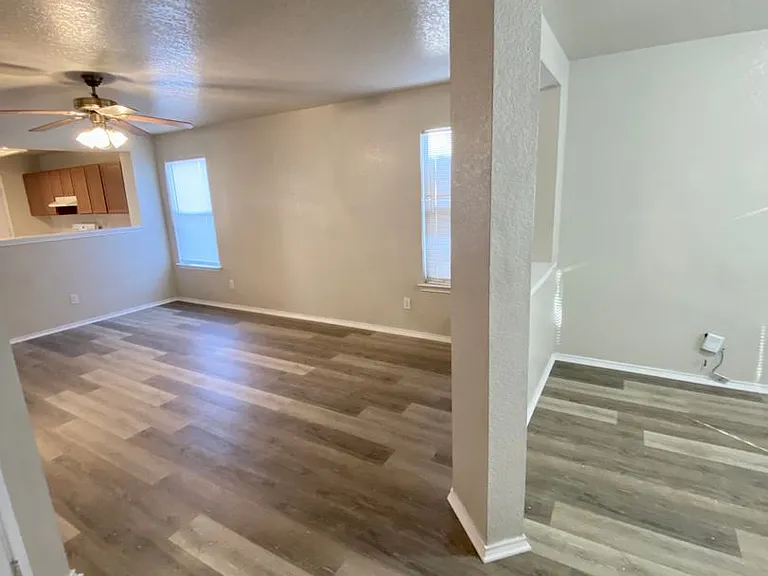 415 Allendale Oak — Photo 2