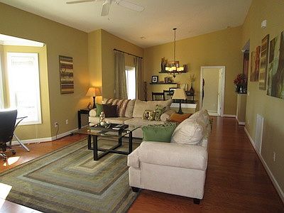 3rd image of 210 Fullford Ln APT 203
