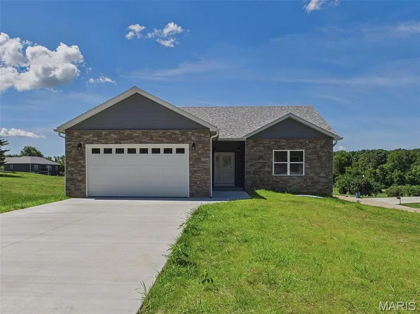 126 Woodland Hills Ct, Alton, IL 62002