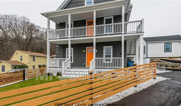 5 Hunters Rd #1 — Photo 1