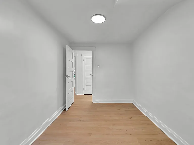 1584 Hampton Rd — Photo 10