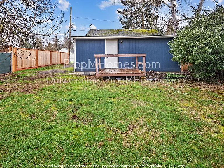 6135 SE Henderson St — Photo 17