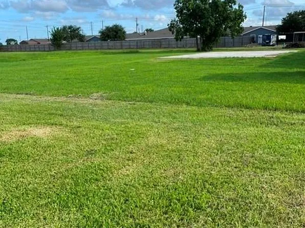 N Avenue H Lot 8-9, Freeport, TX 77541