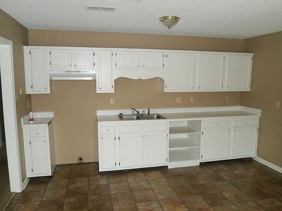 3rd image of 6596 Sleepy Oak Dr