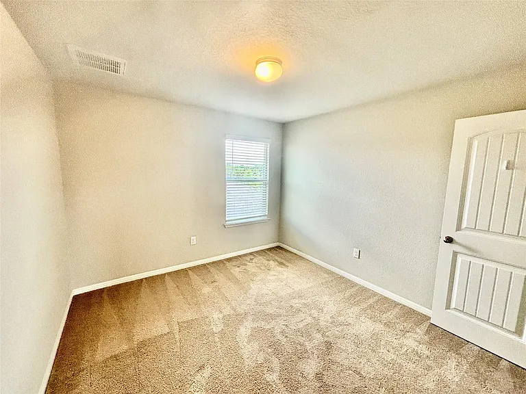 1905 Alamo Heights Ave — Photo 16