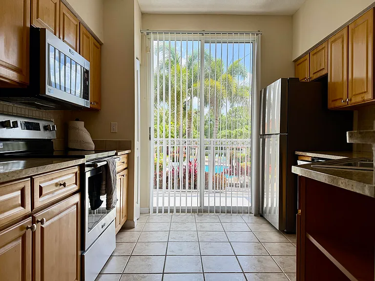 2010 Alta Meadows Ln #209 — Photo 9