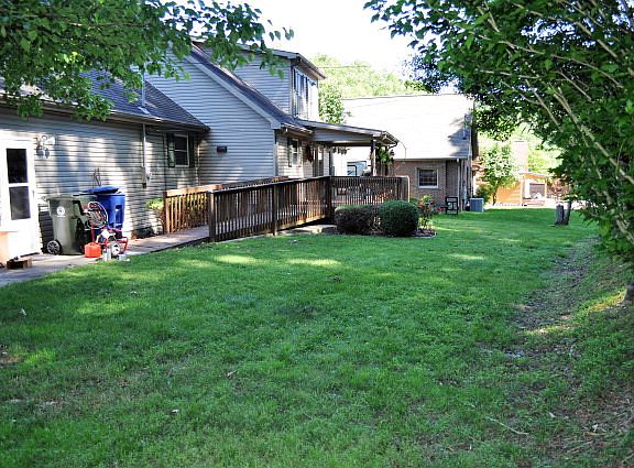 3rd image of 223 Cedar Hills Dr