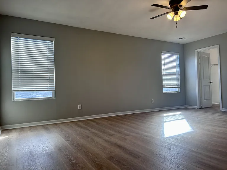 379 Jasmine Dr — Photo 19