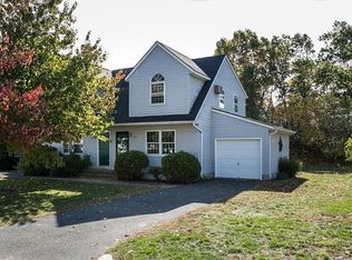 107 Glenmore St, Springfield, MA 01129