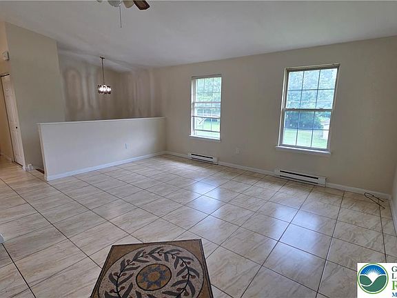 3rd image of 481 Savage Rd