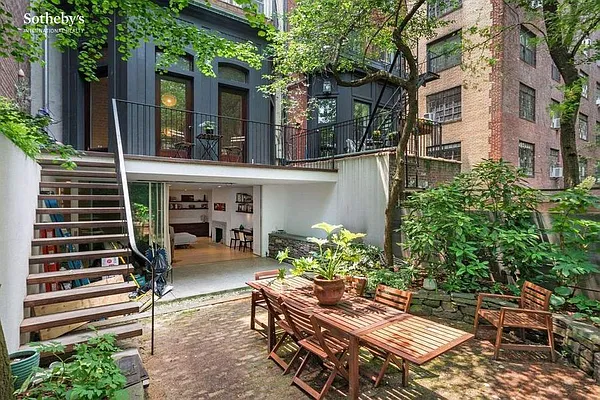 Rented by Sotheby's International Realty | media 26