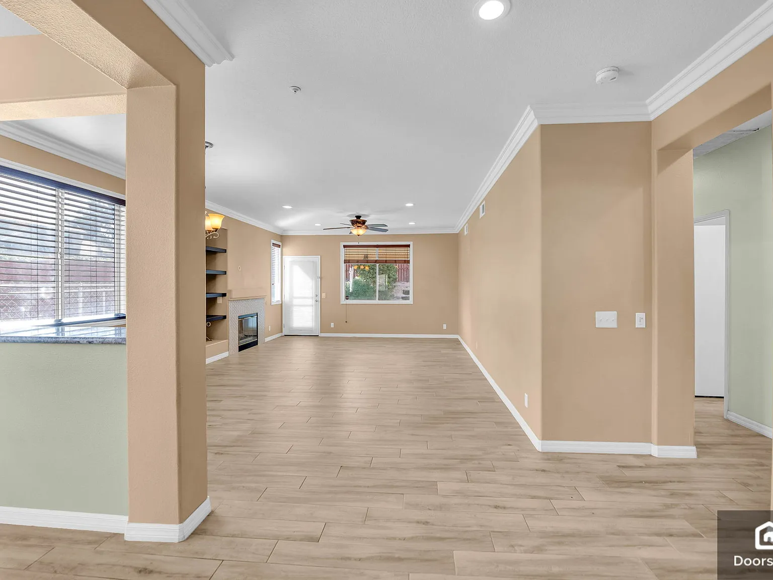 3 bed, 2.0 bath, 1342 sqft, $3,100 — Photo 4