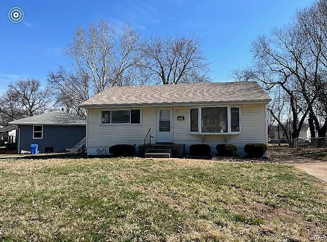 1st image of 310 De Smet Dr