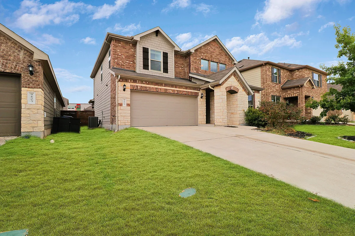 Building Photo - 9805 Quercia Dr
