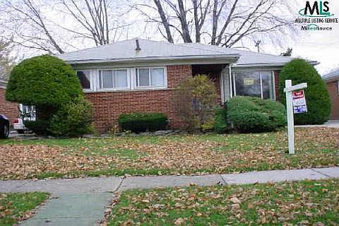 1st image of 22160 Cloverlawn St