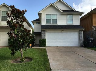8206 Fuqua Gardens Dr, Houston, TX 77075