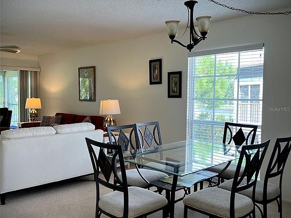 3rd image of 5242 Wedgewood Ln #62