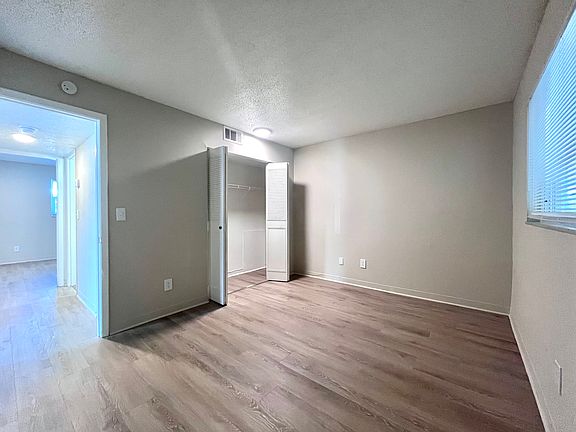 3rd image of 5701 21st Ave N APT 102