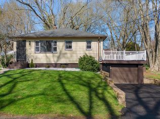 7 Tuccitto Rd, Portland, CT 06480