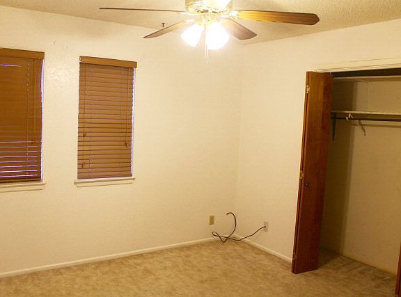 5th image of 950 W 31st St