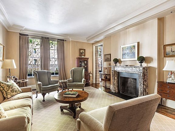 2nd image of 850 Park Ave APT 1D