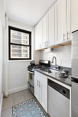 Rented by Compass | media 35