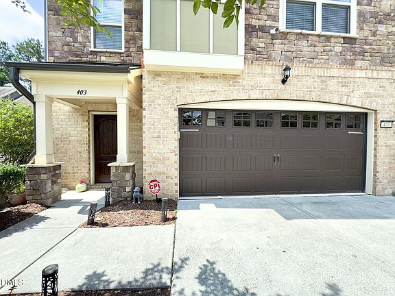 3rd image of 403 Daylin Dr