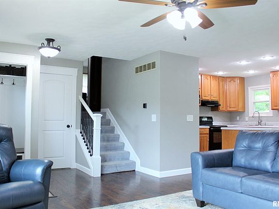 5th image of 4116 180th St N