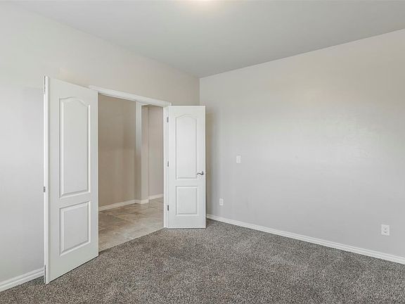 5th image of 10309 NW 25th St