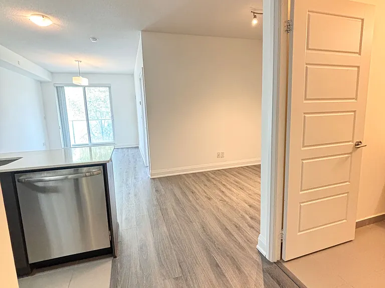 1 Uptown Dr #207 — Photo 13