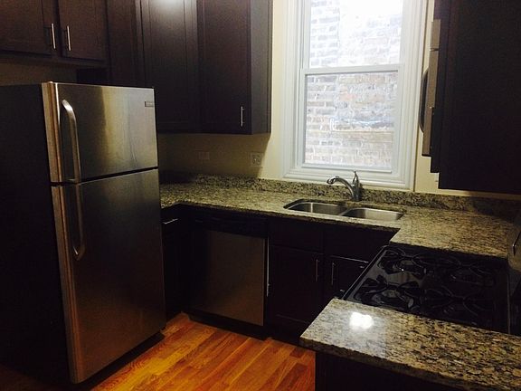 2nd image of 1351 N Greenview Ave APT 2F