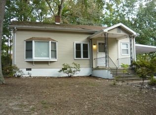 19117 Perry St, Triangle, VA 22172