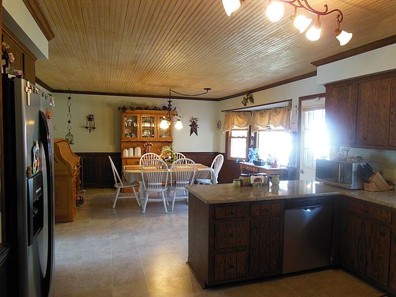 Entertainment Size Kitchen W
