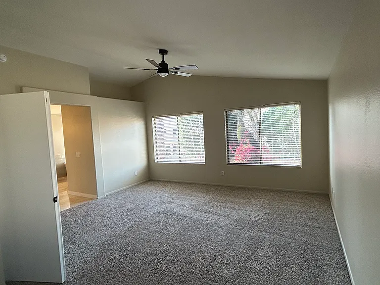1120 W Canary Way — Photo 10