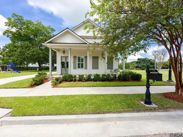 336 Sycamore Cir, Brusly, LA 70719