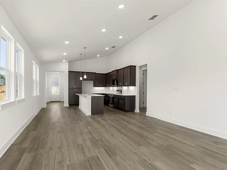 1012 Yaupon Holly Dr — Photo 13