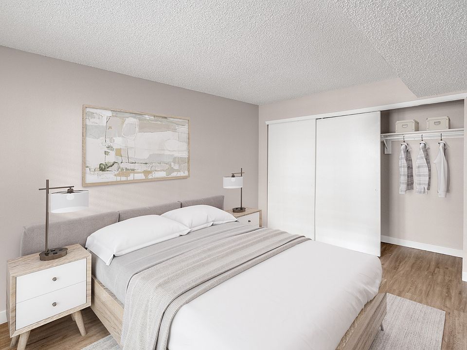 Neutral room tones at Arcadia Apartment Homes in Centennial, CO