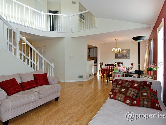 Living Room/Dining Room