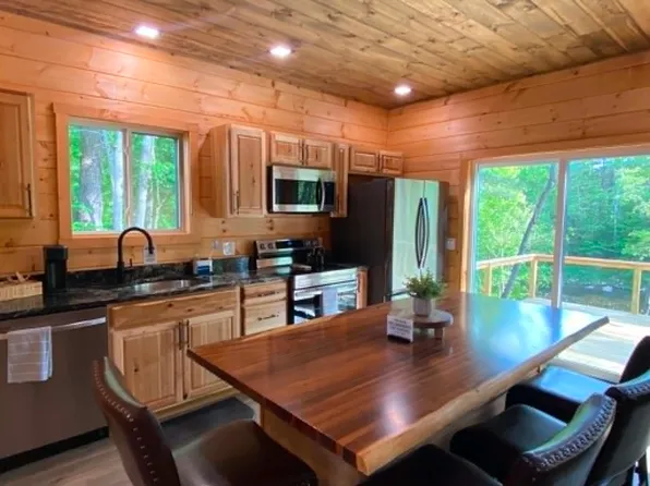 196 Washington St, Littleton, NH 03561