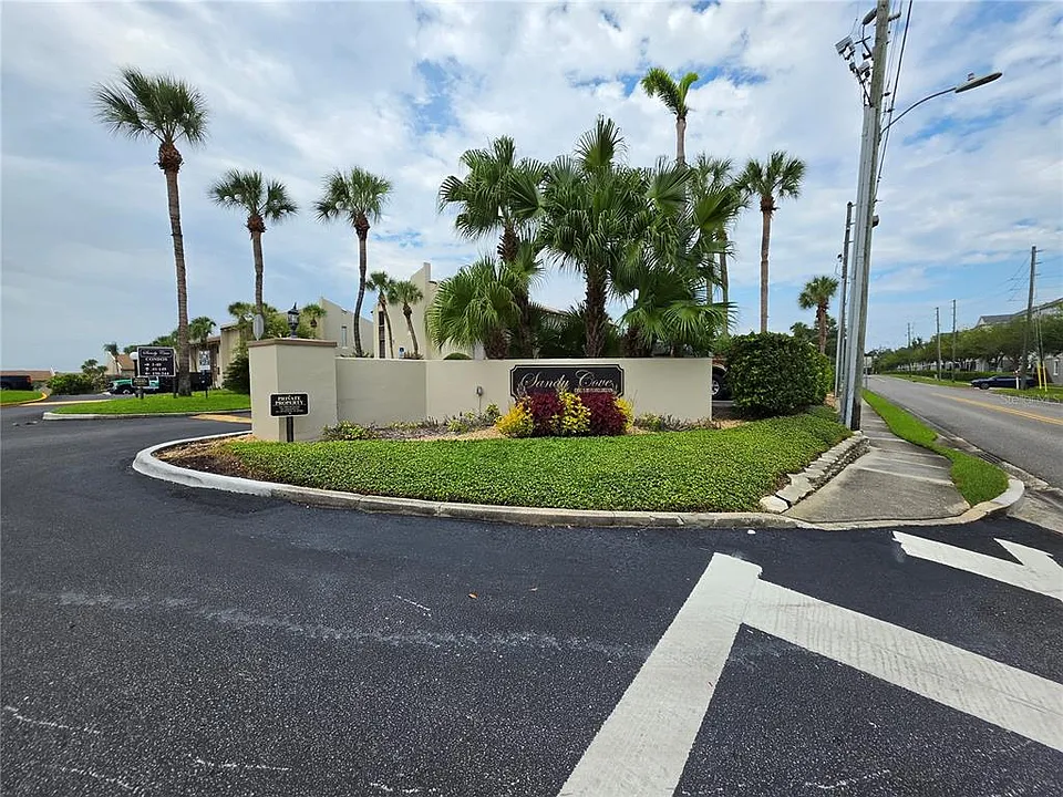 618 Orange Dr #207