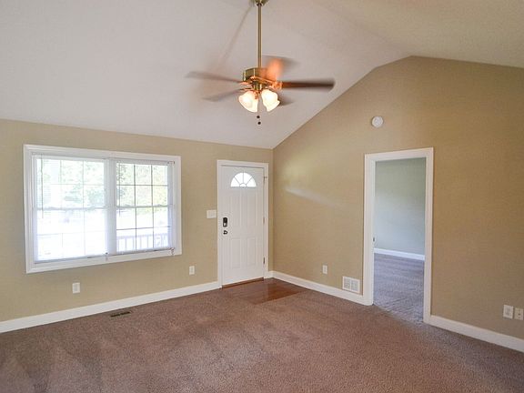 2nd image of 512 Apple Ln