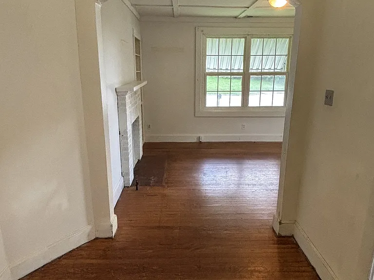 147B Center St — Photo 2