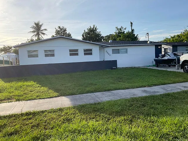 3 bed, 1176 sqft, $2,750 — Photo 2